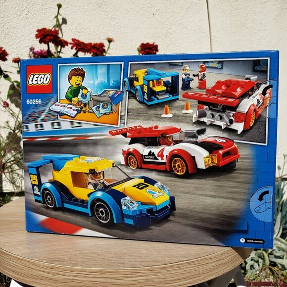 NEW LEGO City Racing Cars building set 60256 Car with Minifigures 190 pieces $30 - Picture 4 of 10